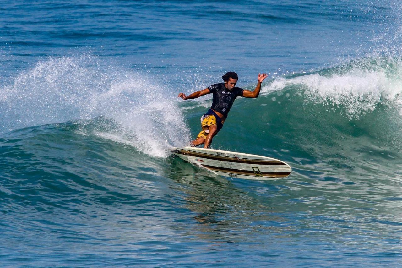 Longboard Paradise Surf Club *